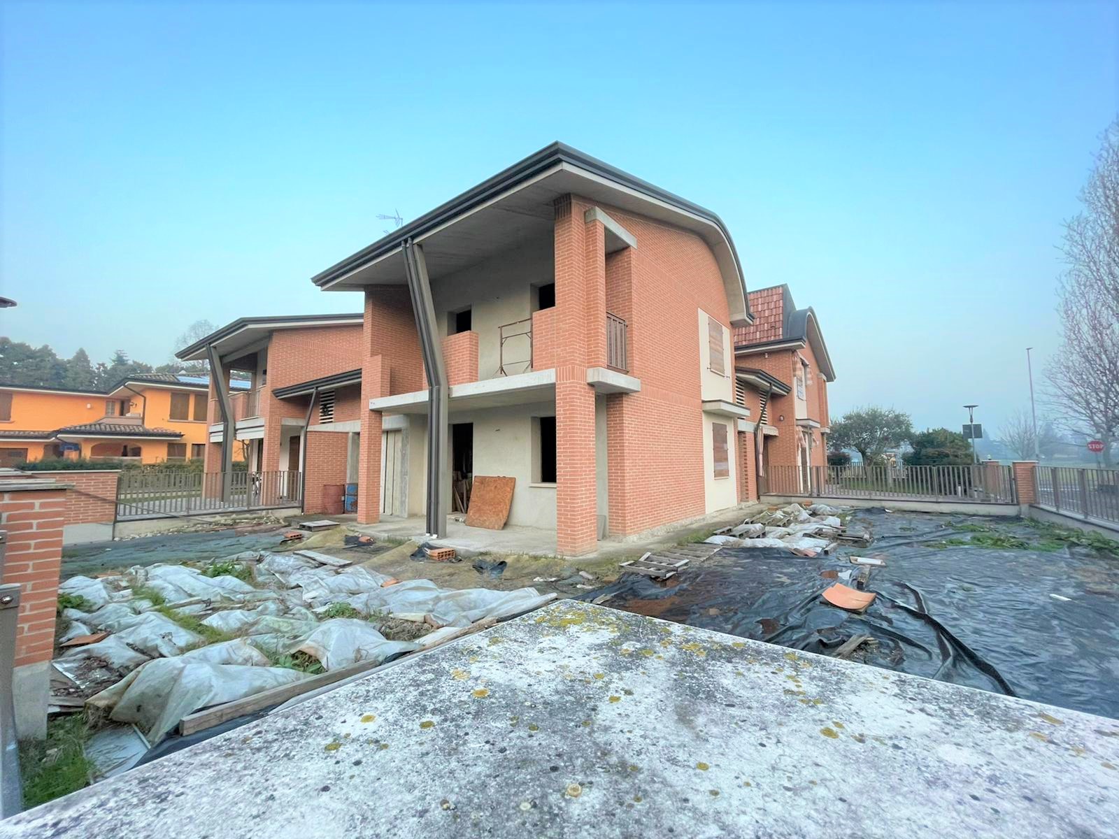 Poviglio – Porzione di quadrifamiliare recente con giardino