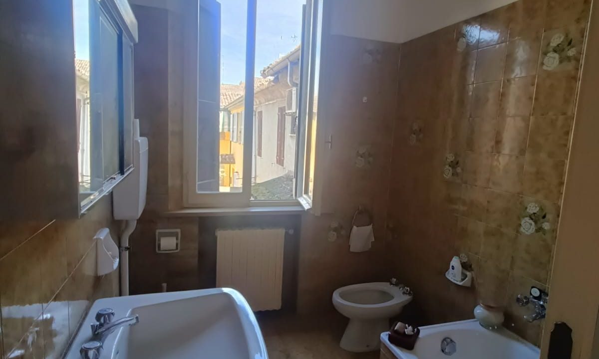1 (13)