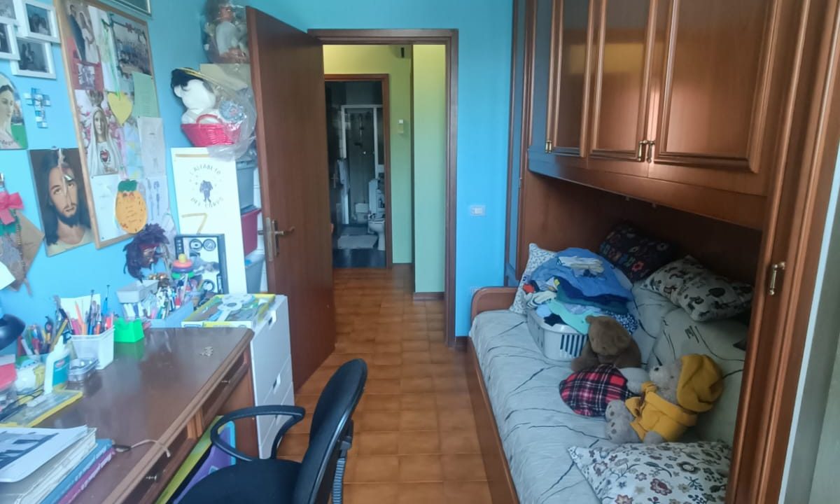 1 (16)