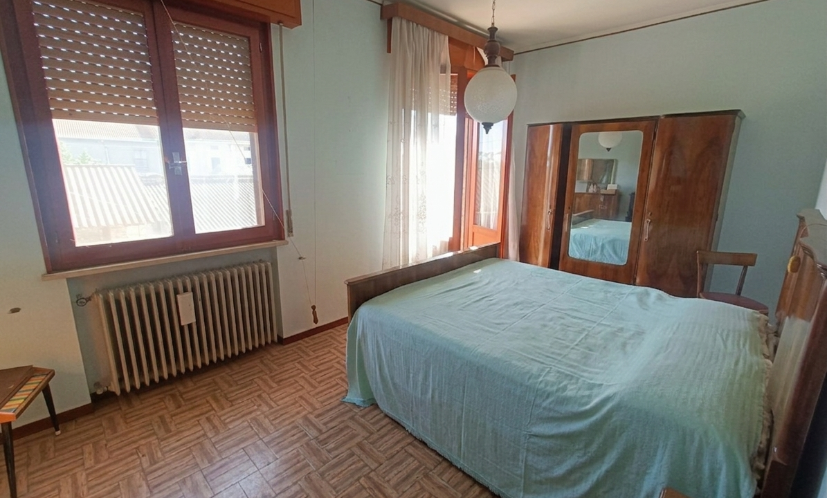 1 (6)