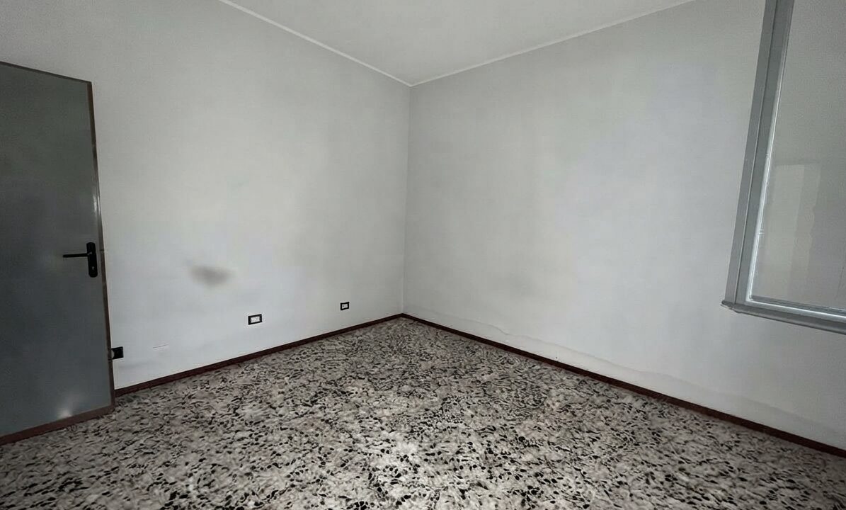 1 (9)